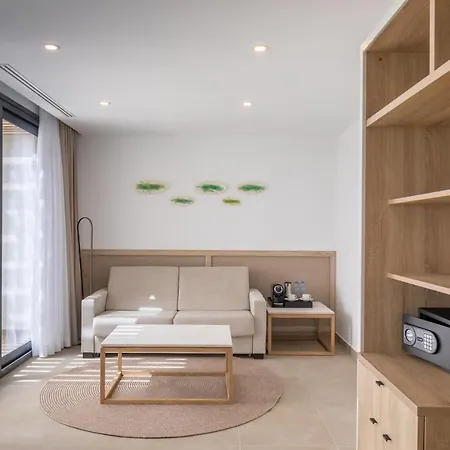 Barcelo Nura سانت يويس